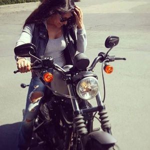 Meet your Posher, Izamare